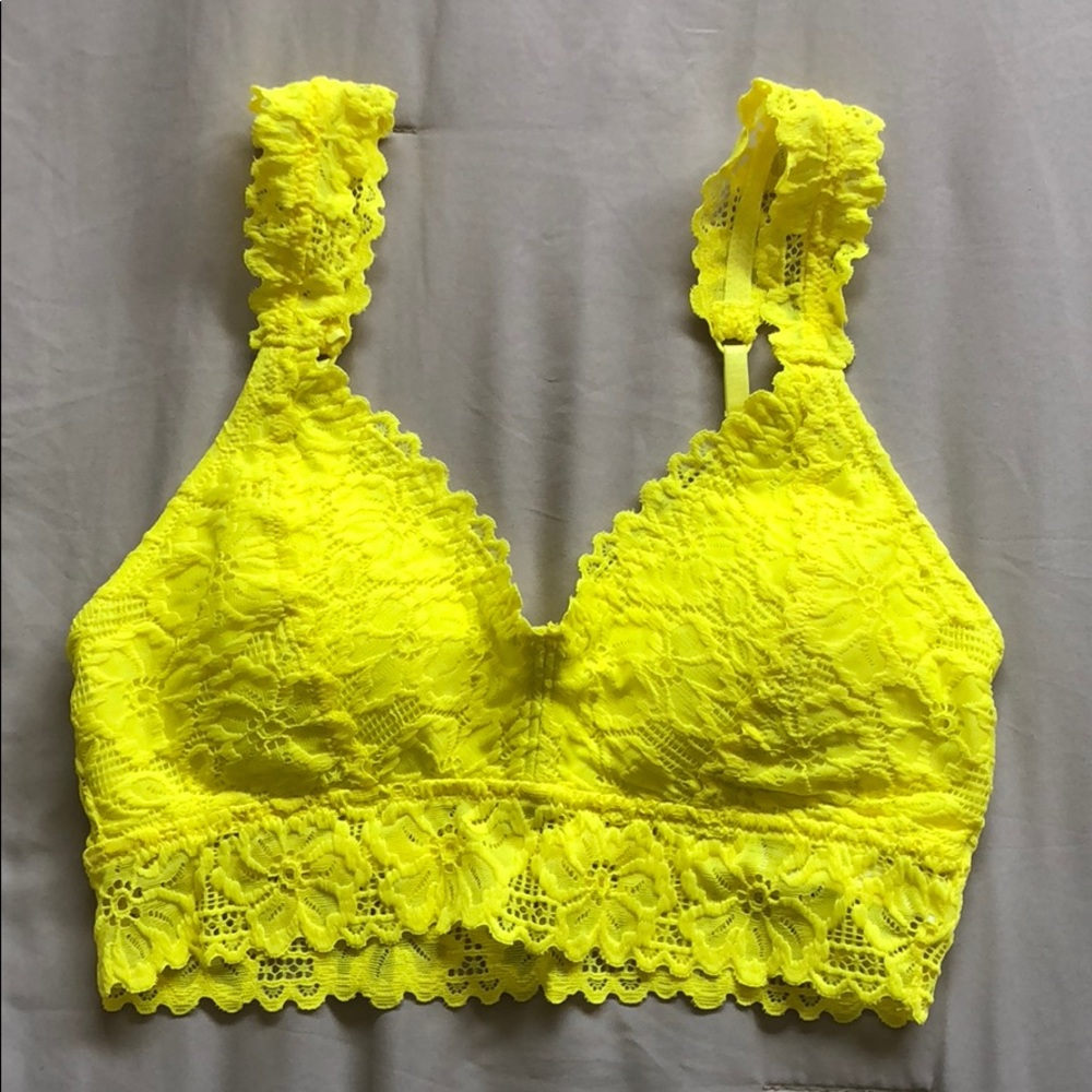 Women’s lace bralette